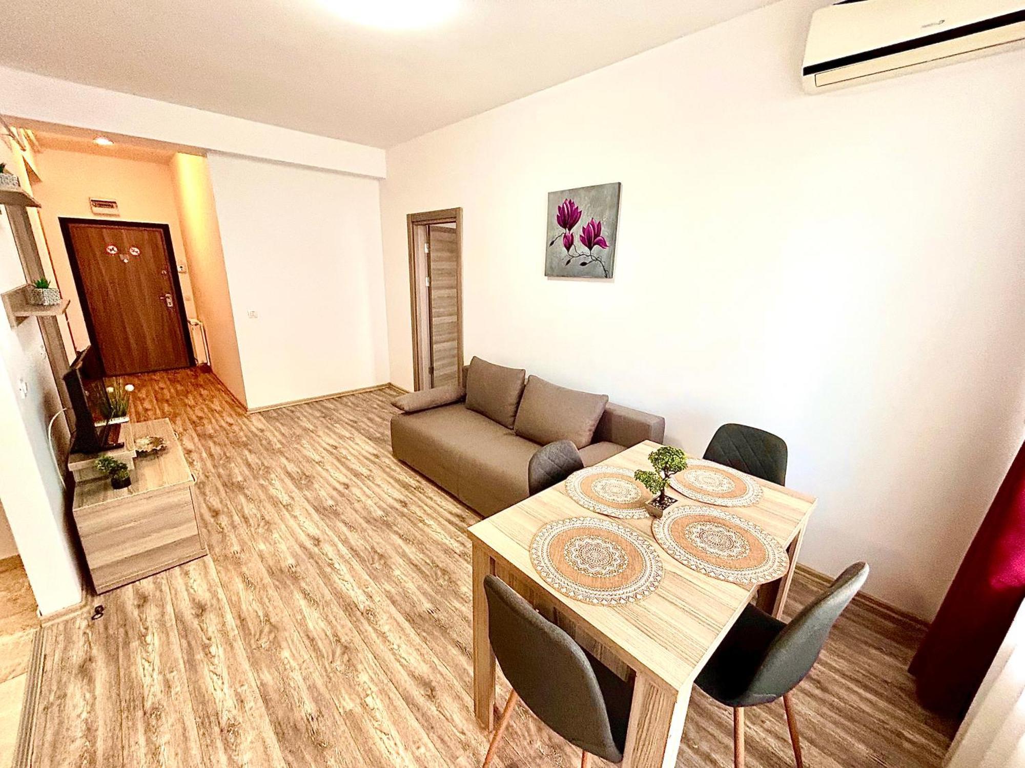 Marcony Boutique Apartments Mamaia Exterior foto